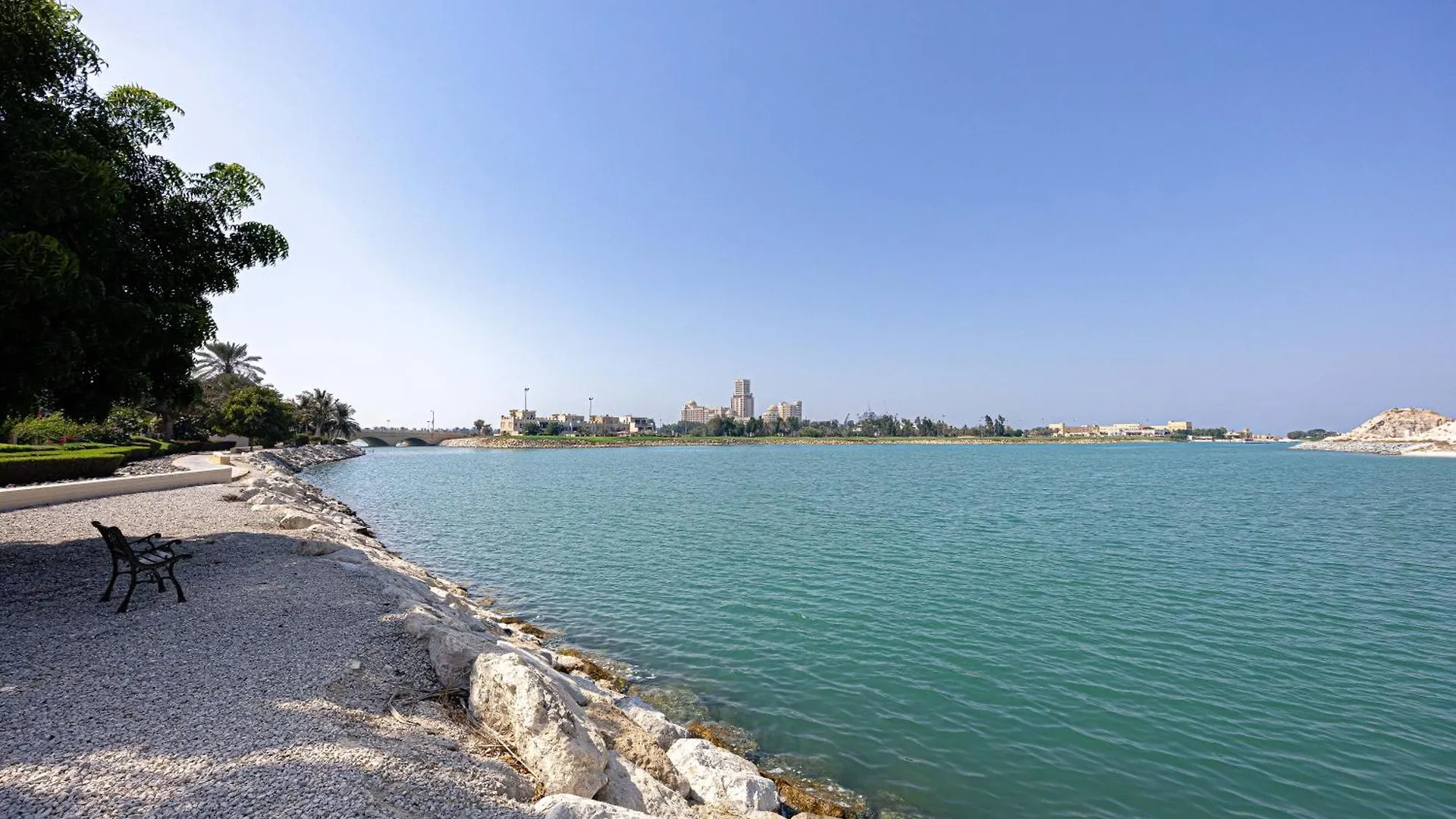 Waterfront Villa At Al Hamra With Swimming Pool Ras al-Khaimah